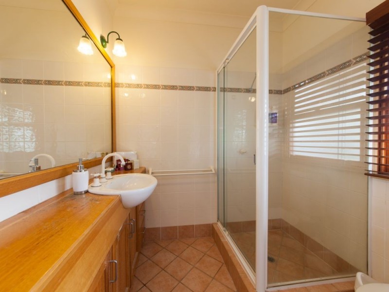 42 Montpelier Street, Grange QLD 4051