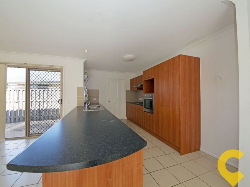 27 Eimeo Place, Sandstone Point QLD 4511