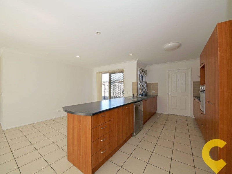 27 Eimeo Place, Sandstone Point QLD 4511