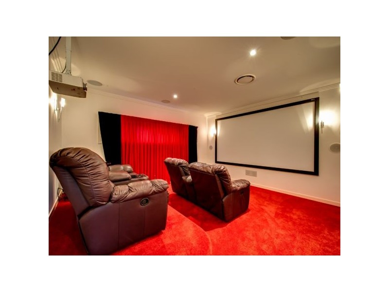 8 Rigney Street, Underwood QLD 4119