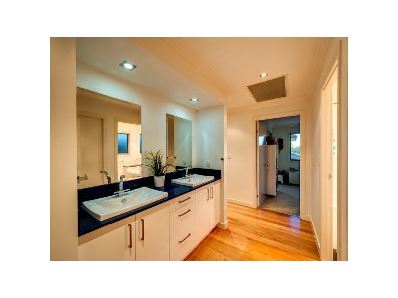 8 Rigney Street, Underwood QLD 4119