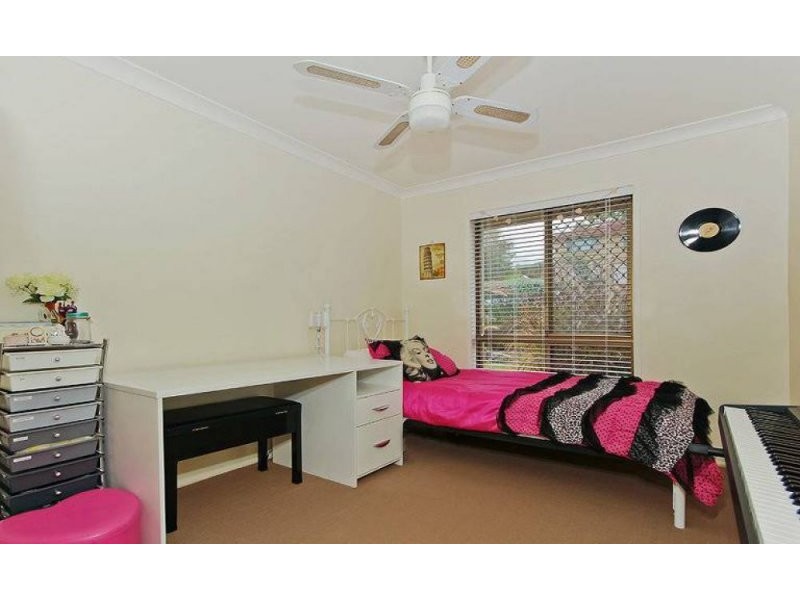 4 Bronwyn Street, Bracken Ridge QLD 4017