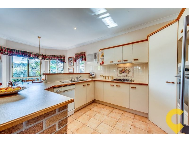 8 Regents Circuit, Forest Lake QLD 4078