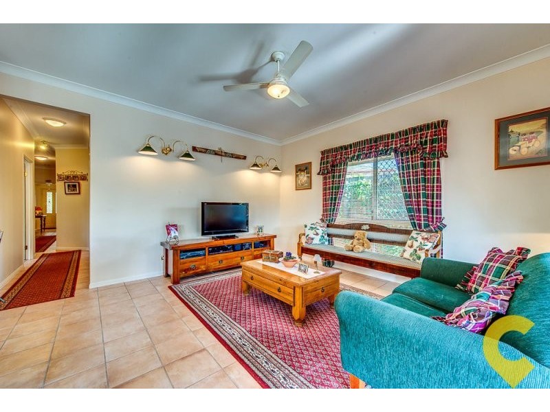 8 Regents Circuit, Forest Lake QLD 4078
