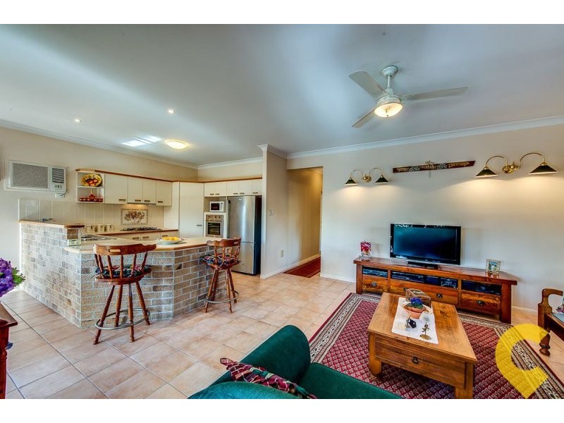 8 Regents Circuit, Forest Lake QLD 4078
