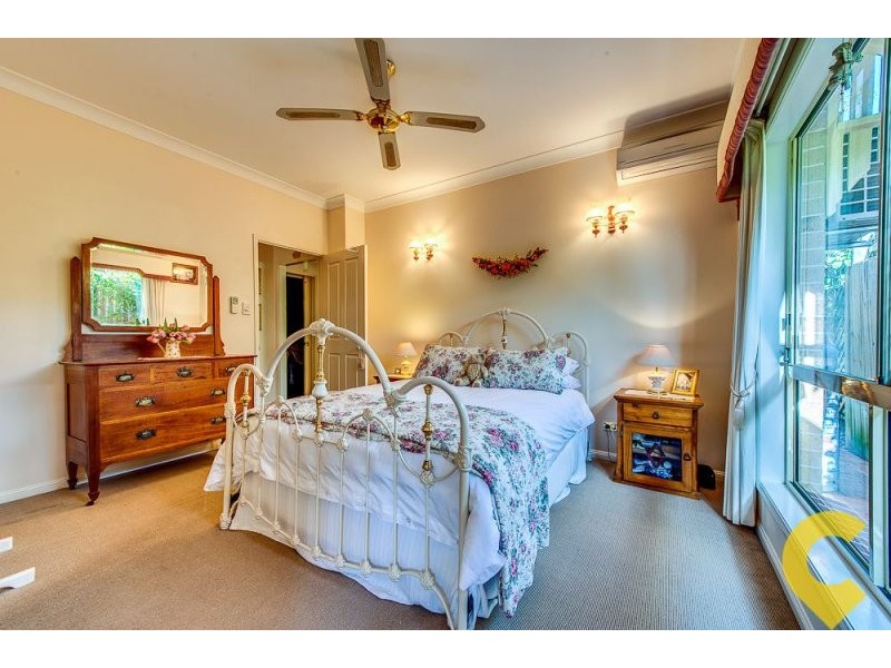 8 Regents Circuit, Forest Lake QLD 4078