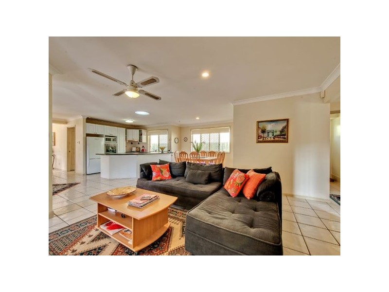 15 Freshwater Circuit, Forest Lake QLD 4078