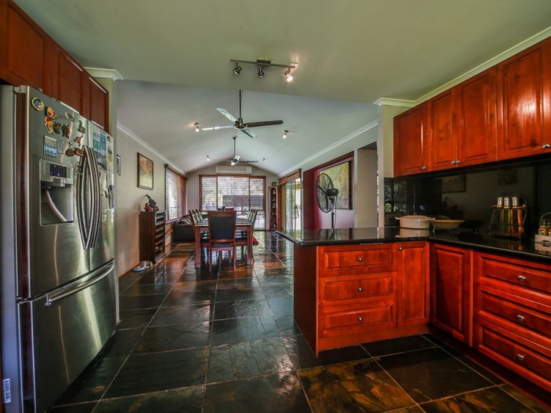 4 Kefferan Place, Ormeau QLD 4208