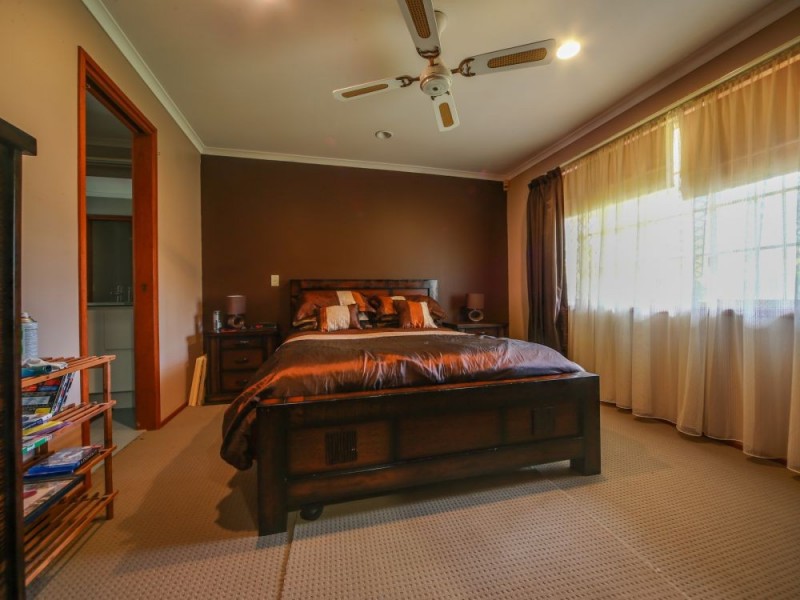 4 Kefferan Place, Ormeau QLD 4208