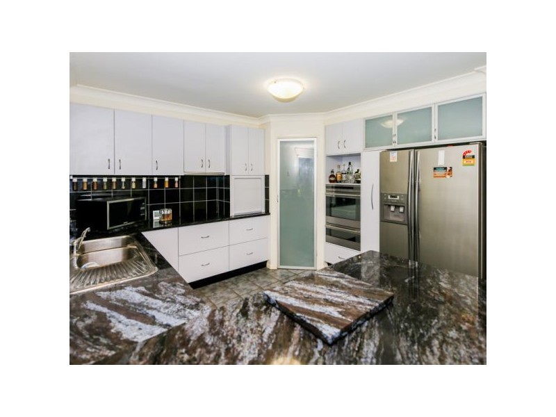 28 Jack Nicklaus Way, Parkwood QLD 4214