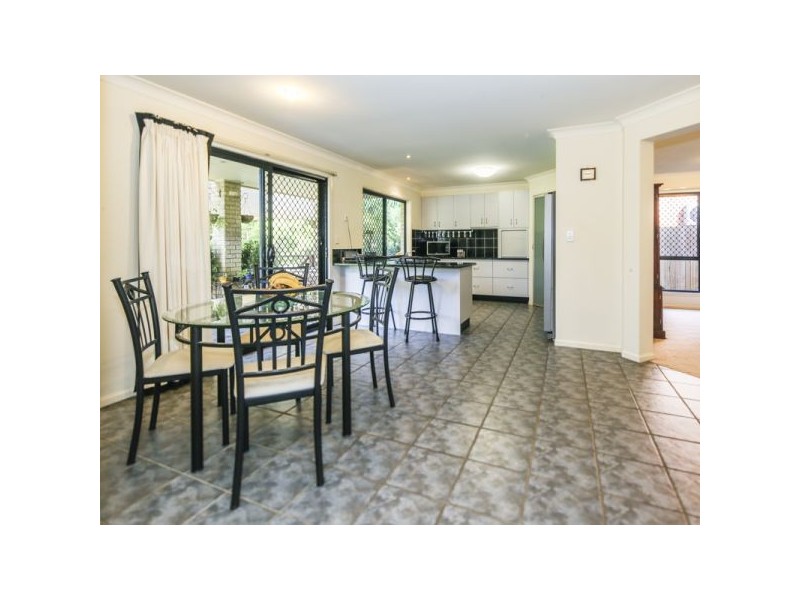 28 Jack Nicklaus Way, Parkwood QLD 4214