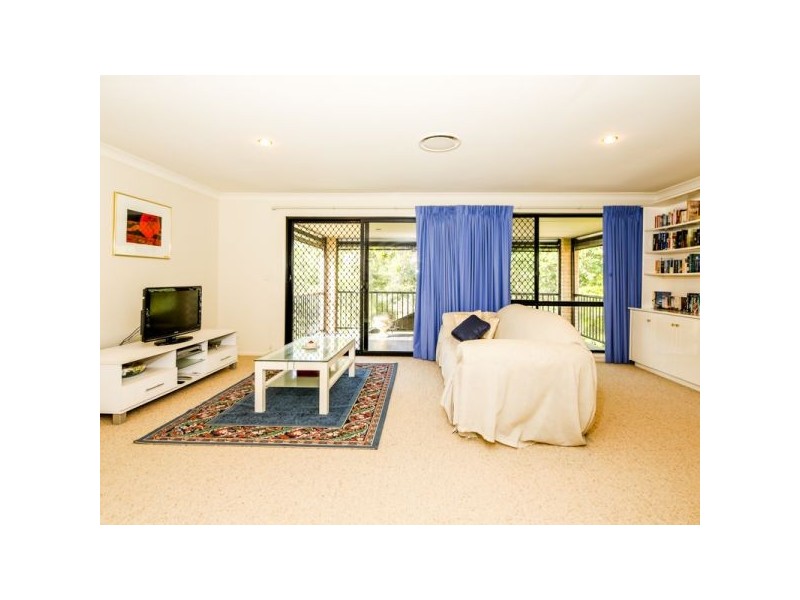 28 Jack Nicklaus Way, Parkwood QLD 4214