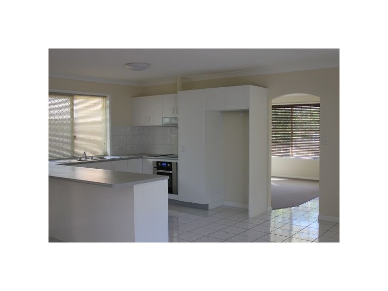 79 Jindabyne Ct, Forest Lake QLD 4078