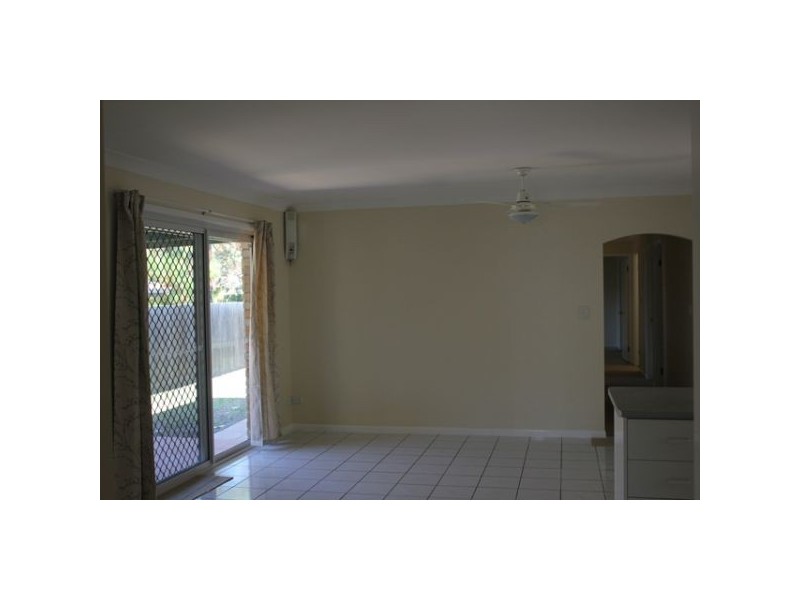 79 Jindabyne Ct, Forest Lake QLD 4078