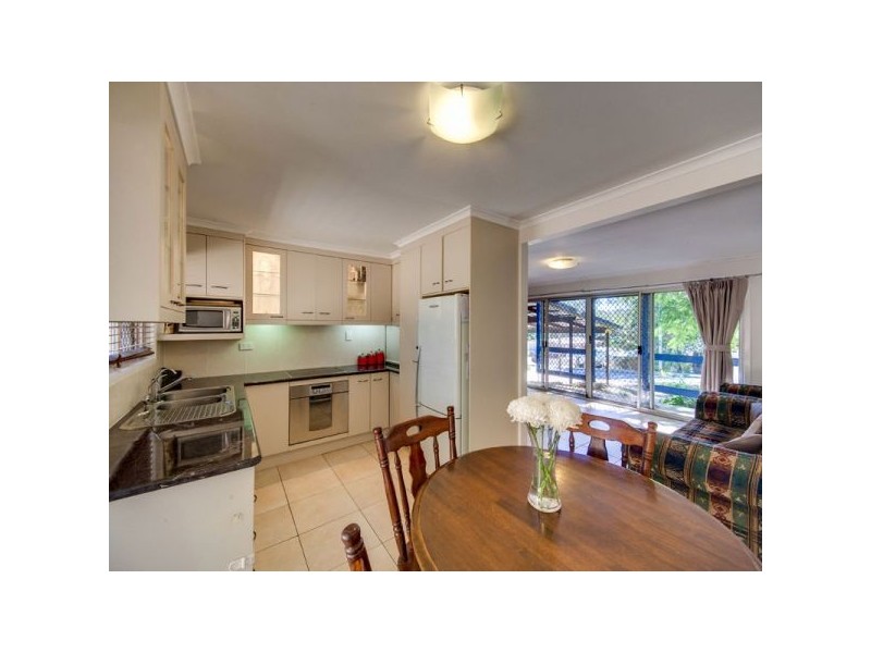 18 Frenchs Road, Petrie QLD 4502