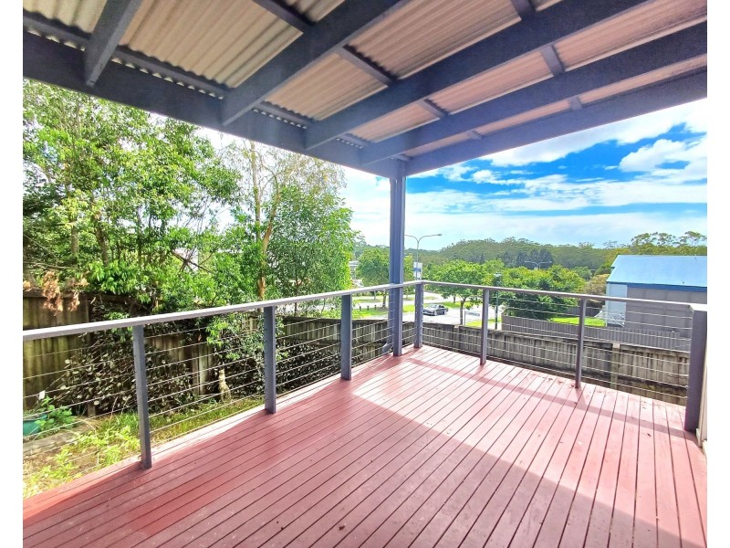 1 Norfolk Drive, Pacific Pines QLD 4211