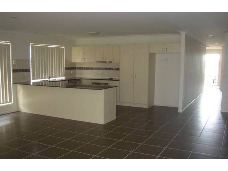 16 Guerin Court, Collingwood Park QLD 4301