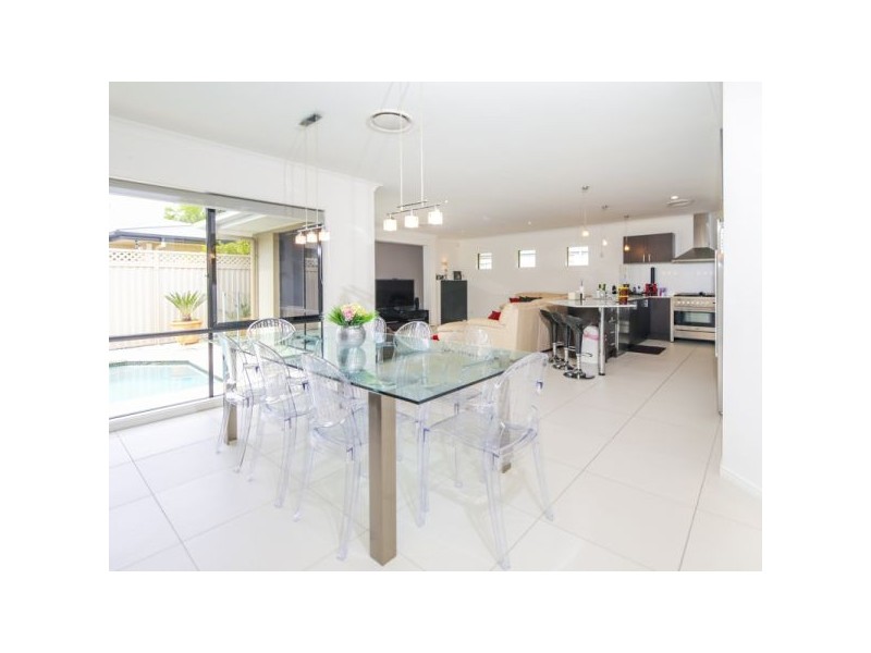 30 Southaven Drive, Helensvale QLD 4212