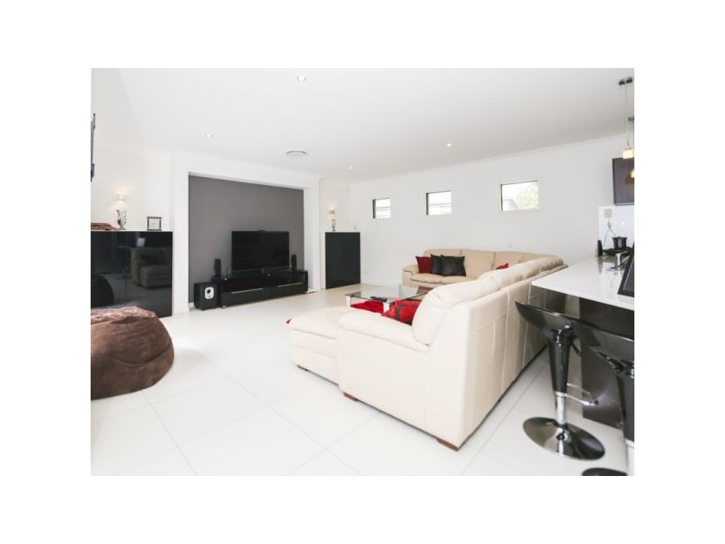 30 Southaven Drive, Helensvale QLD 4212