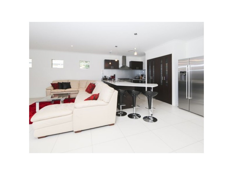 30 Southaven Drive, Helensvale QLD 4212