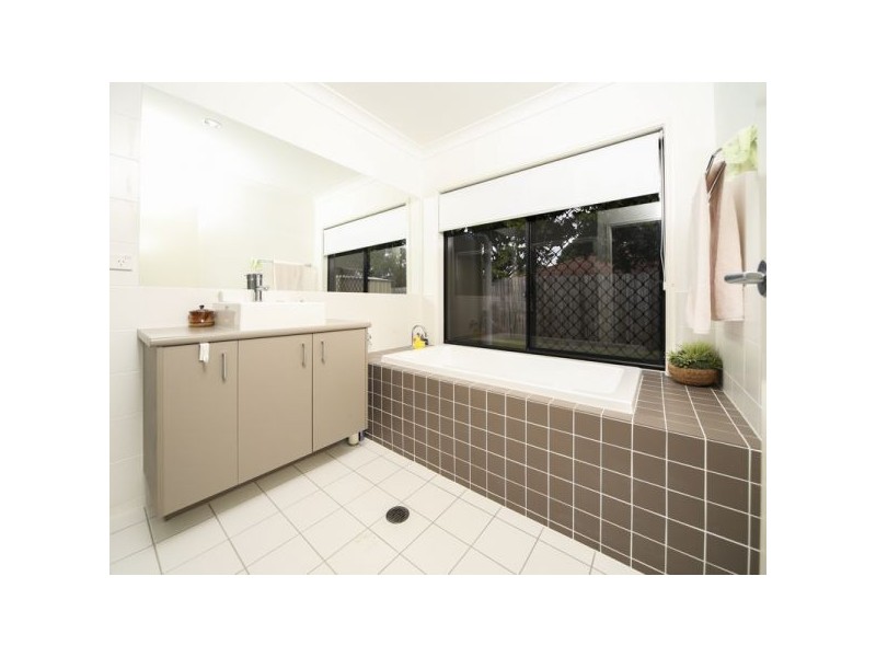 30 Southaven Drive, Helensvale QLD 4212