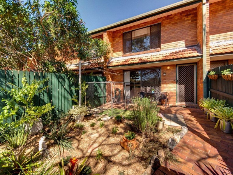 2/21 Jane Street, Arana Hills QLD 4054