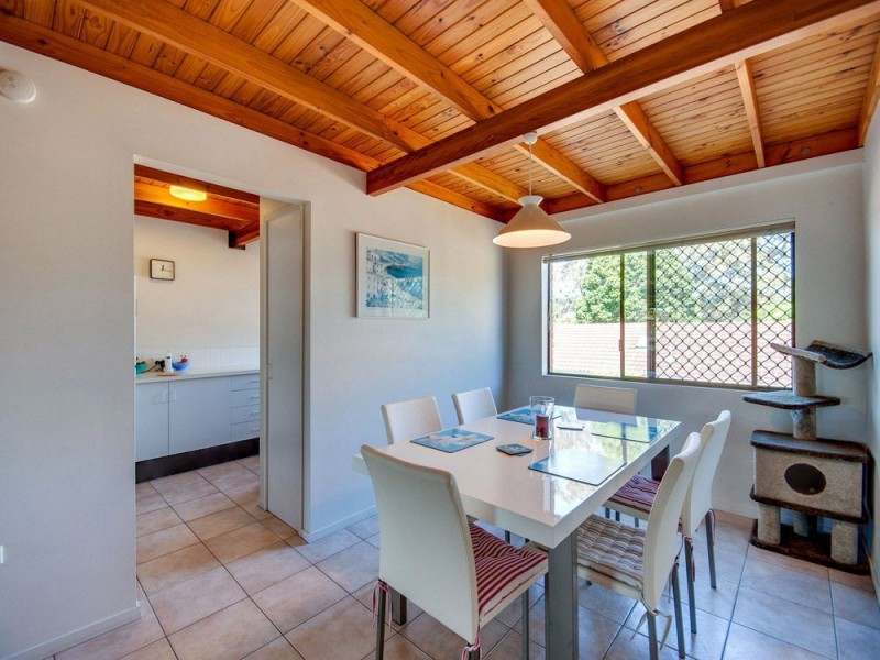 2/21 Jane Street, Arana Hills QLD 4054