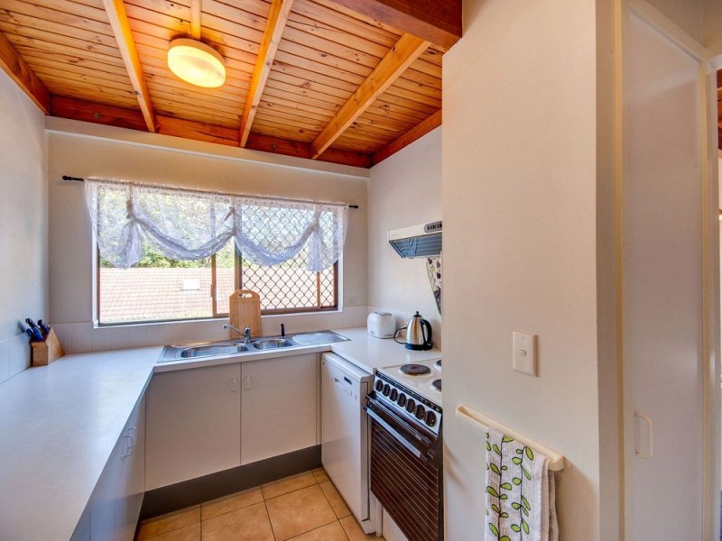 2/21 Jane Street, Arana Hills QLD 4054