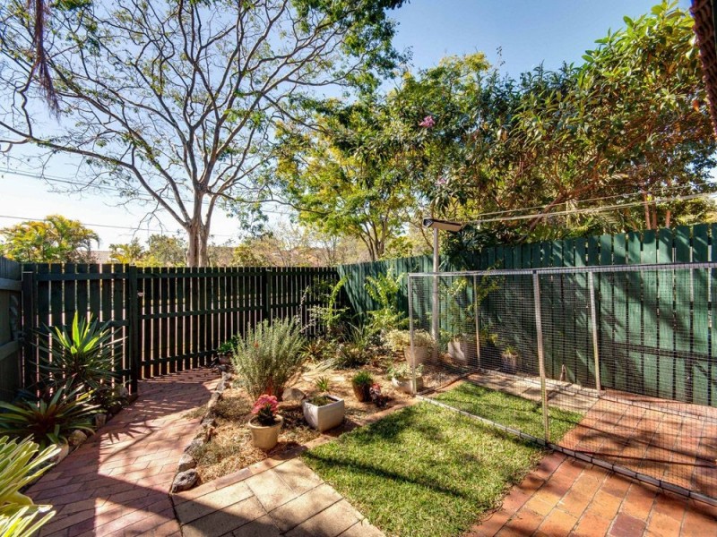 2/21 Jane Street, Arana Hills QLD 4054