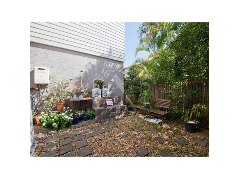 7/9 Windsor Street, Hamilton QLD 4007