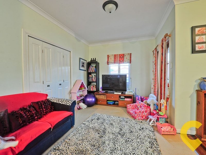 63 Foxglove Street, Mount Gravatt East QLD 4122