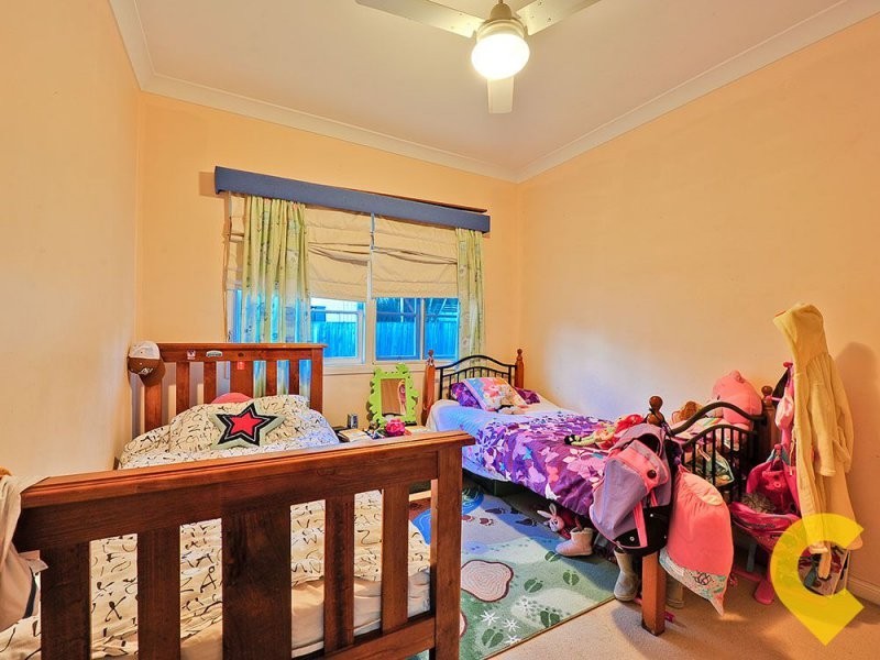 63 Foxglove Street, Mount Gravatt East QLD 4122