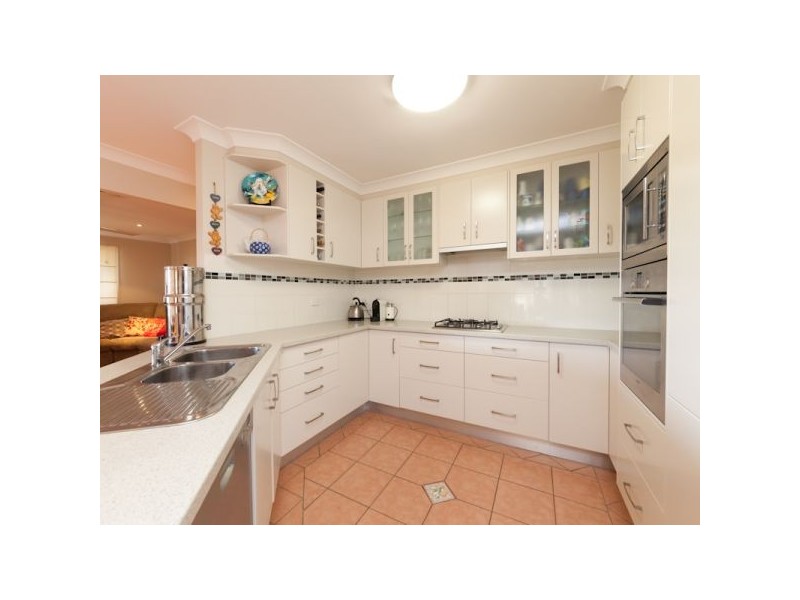 8 Bettina Court, Eatons Hill QLD 4037