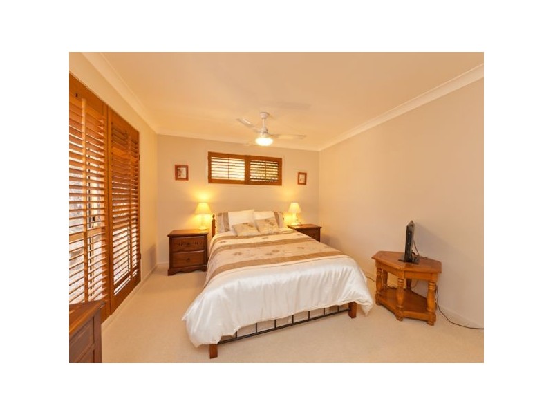 8 Bettina Court, Eatons Hill QLD 4037