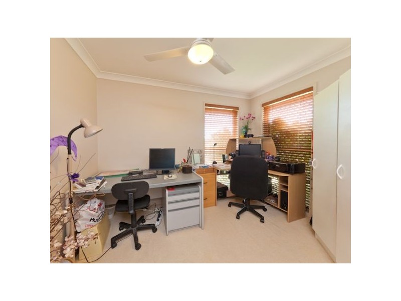 8 Bettina Court, Eatons Hill QLD 4037