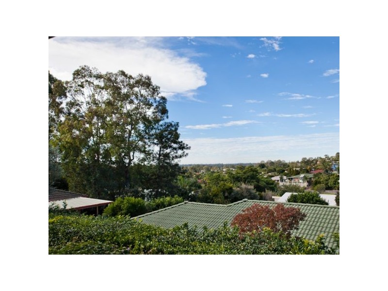 8 Bettina Court, Eatons Hill QLD 4037