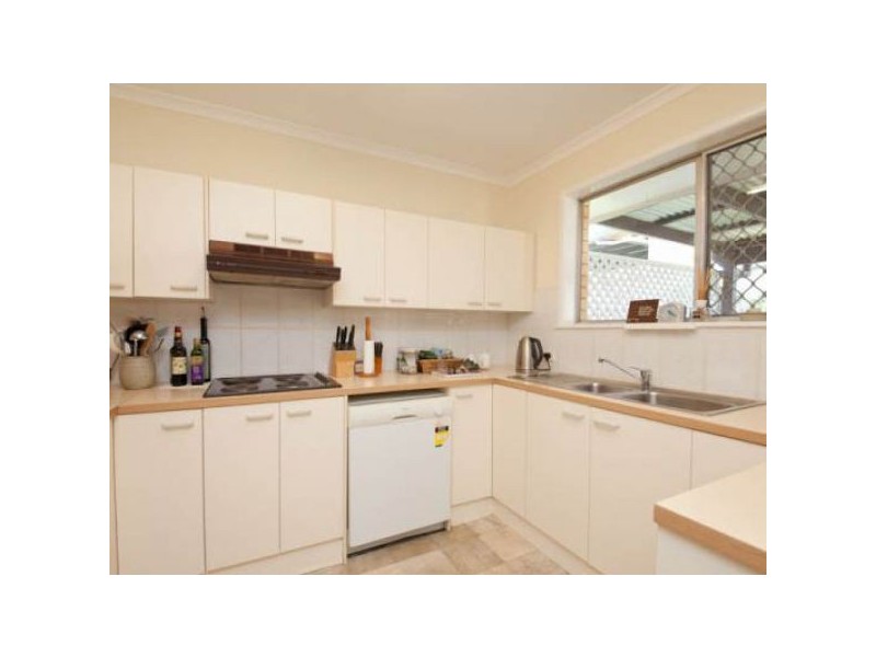 1 Onslow Street, Arana Hills QLD 4054