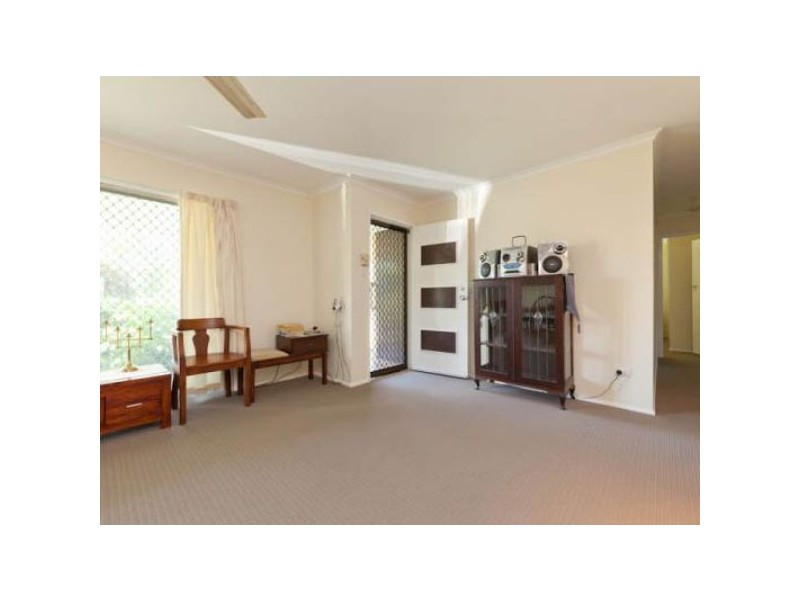 1 Onslow Street, Arana Hills QLD 4054