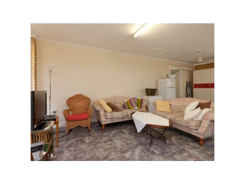 1 Onslow Street, Arana Hills QLD 4054