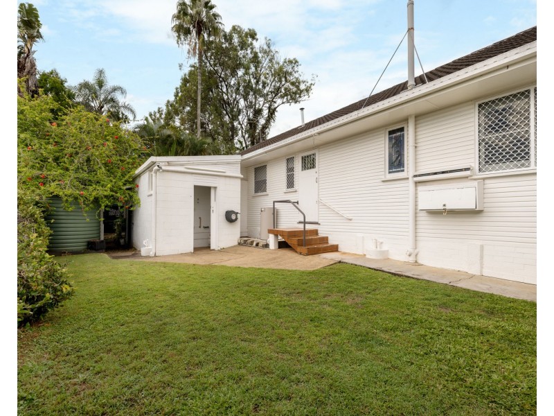 8 Gordon Street, Brighton QLD 4017