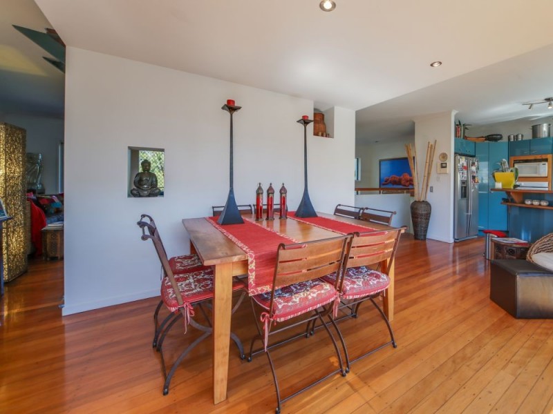 2/55 Cronin Avenue, Main Beach QLD 4217