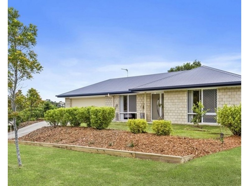 39 Barradeen Circuit, Pacific Pines QLD 4211