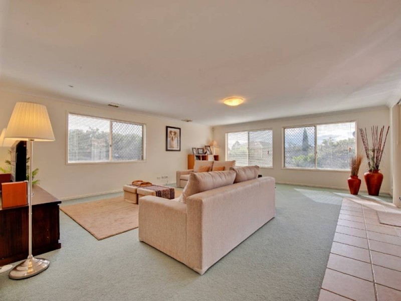 12 The Heights, Underwood QLD 4119