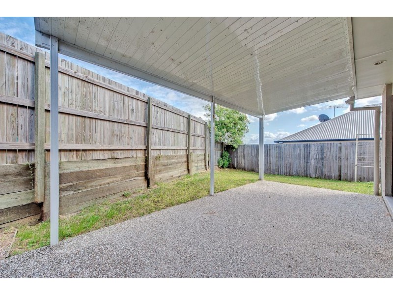 27 Hyde Avenue, Springfield Lakes QLD 4300