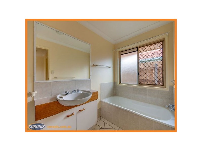 26 Eddowes Street, Kedron QLD 4031