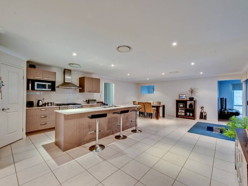 55 Juniper Street, Heathwood QLD 4110