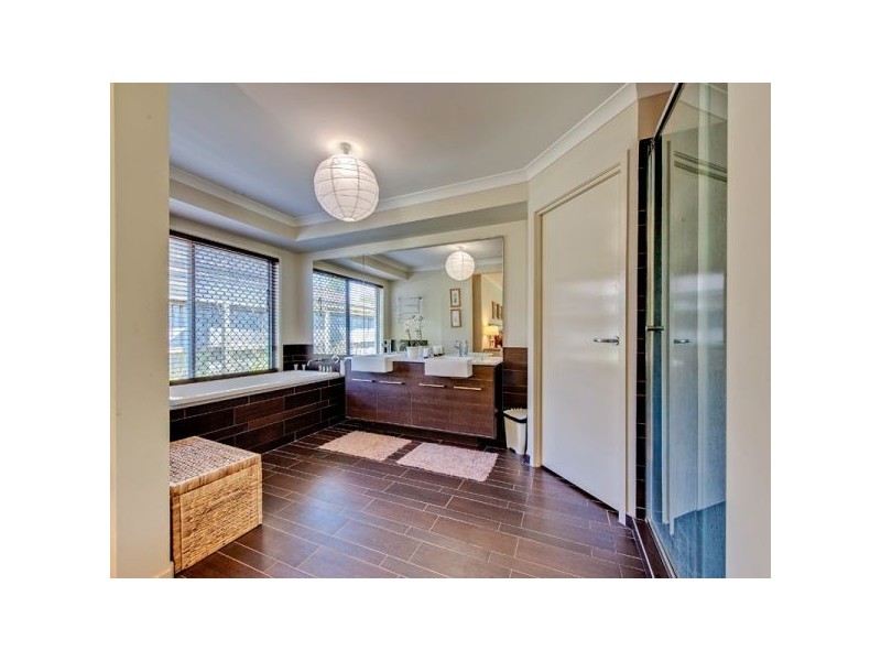 45 Hawthorne Street, Forest Lake QLD 4078