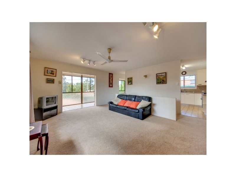 11 Tabulam Drive, Ferny Hills QLD 4055