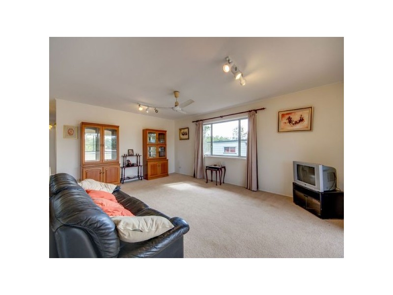 11 Tabulam Drive, Ferny Hills QLD 4055