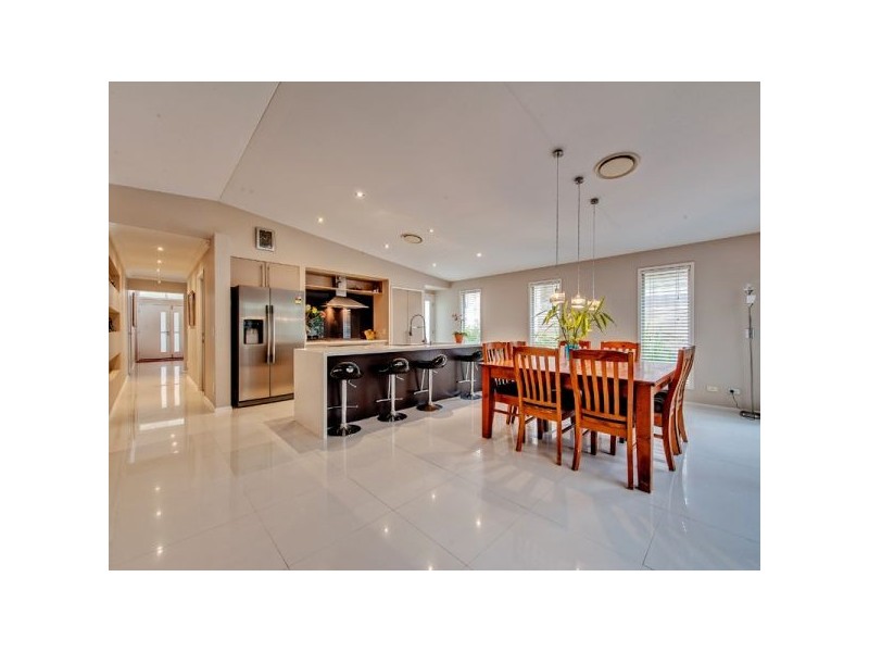 72 Admiral Crescent, Springfield Lakes QLD 4300